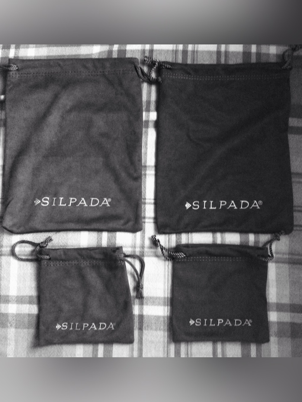 Lot of 4 Silpada Gray Jewelry Pouch Drawstring Microfiber Bag 2 sizes Organize